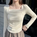 厚みのあるベルベットの長袖を備えた秋冬用の女性用ボトリングシャツ