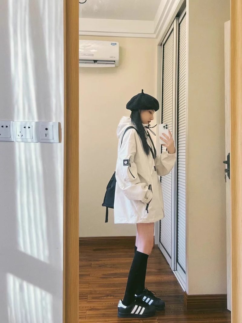 女性の秋の新作フード付きジャケットとトレンディなブランド - 画像 (2)